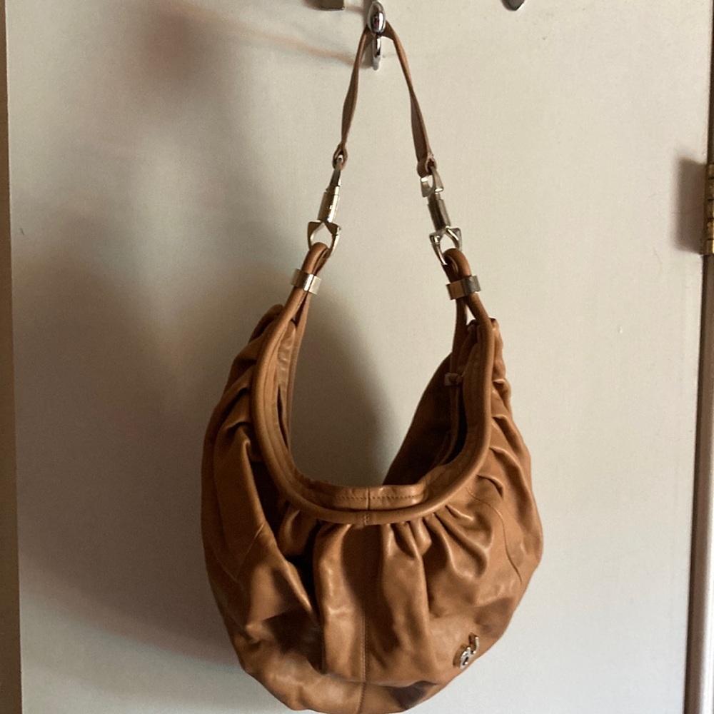 NWT Mauve Bulgarian tan leather hobo bag.